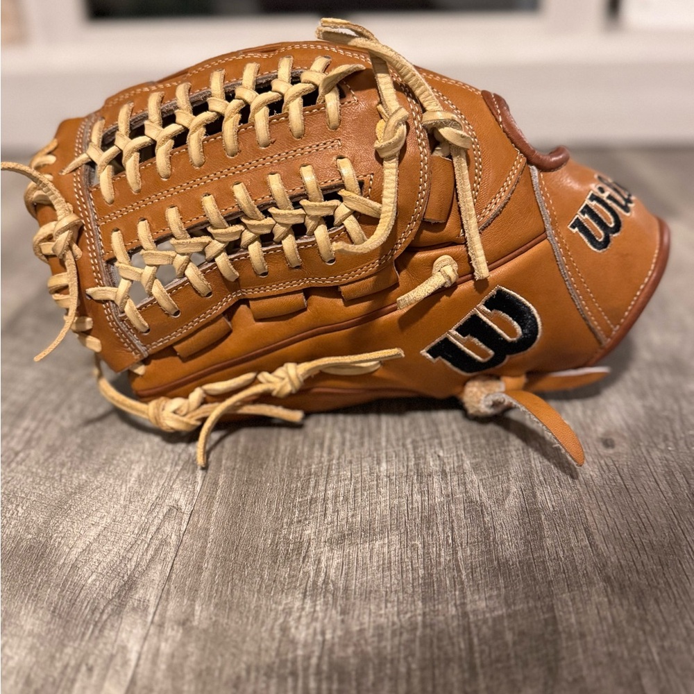 Wilson Premium Leather Baseball Mitt